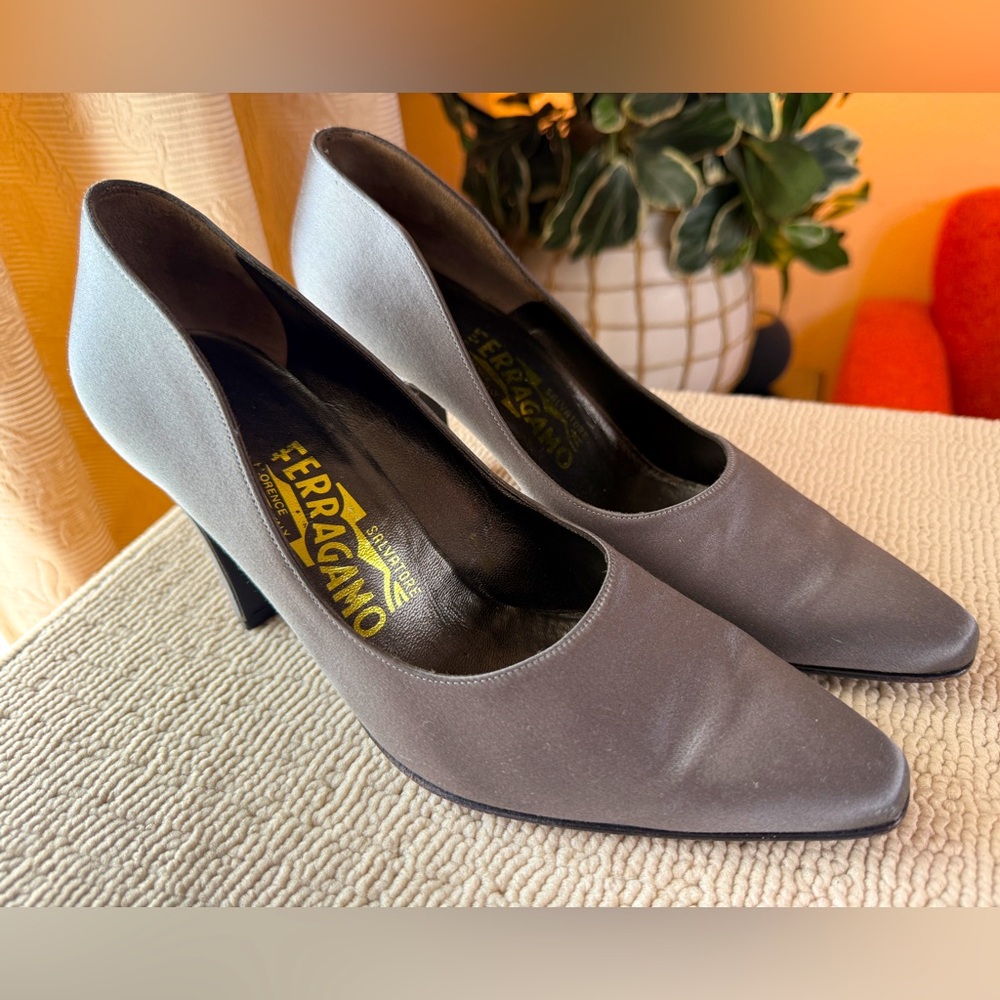 SALVATORE FERRAGAMO, Gray Satin Embellished pump, Lucite Heels, Size 7